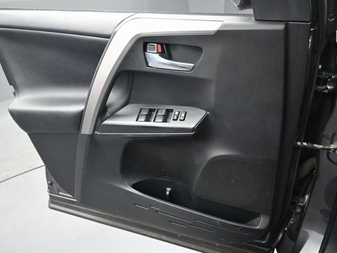 Used 2016 Toyota RAV4 XLE image 22