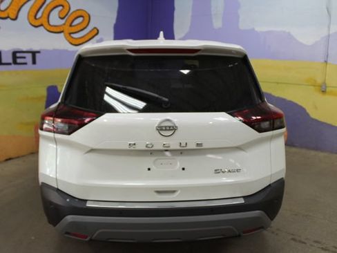 Used 2022 Nissan Rogue SV AWD/4WD image 7