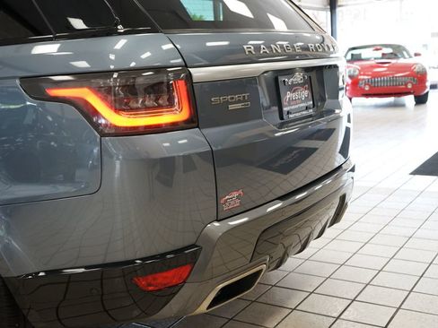Used 2019 Land Rover Range Rover Sport HSE AWD/4WD image 17
