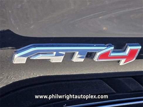 Used 2024 GMC Sierra 1500 AT4 w/ Technology Package image 16