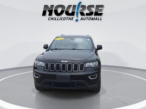 Used 2021 Jeep Grand Cherokee Laredo AWD/4WD image 3