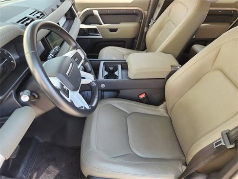 Used 2023 Land Rover Defender 110 SE image 13