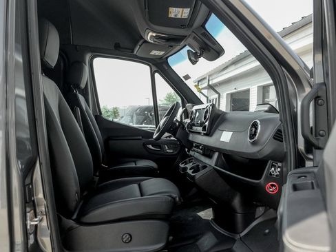 New 2025 Mercedes-Benz Sprinter 2500 image 22