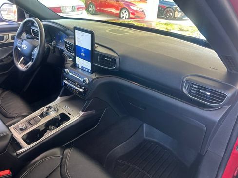 Used 2020 Ford Explorer ST w/ Premium Technology Package AWD/4WD image 23