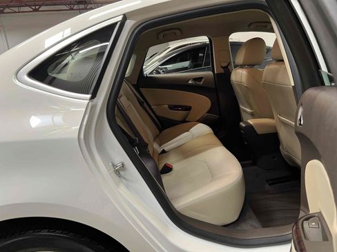 Used 2015 Buick Verano FWD image 33
