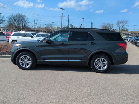 Used 2023 Ford Explorer XLT w/ Equipment Group 202A AWD/4WD image 5