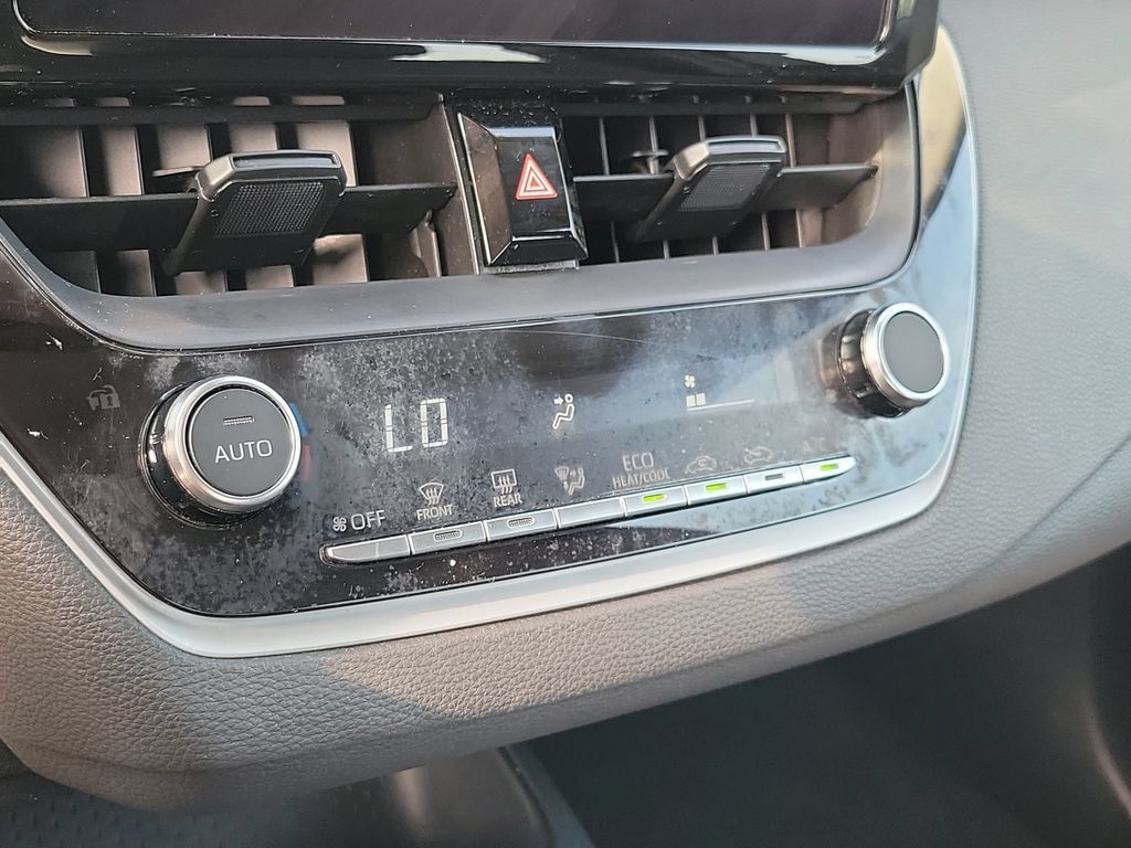 Used 2024 Toyota Corolla LE FWD image 34