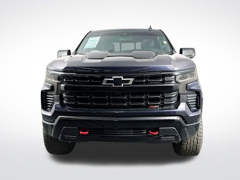 Used 2022 Chevrolet Silverado 1500 LT Trail Boss w/ Convenience Package II image 2