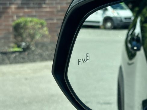 Used 2021 Toyota RAV4 XLE FWD image 35