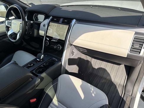 Used 2023 Land Rover Discovery HSE R-Dynamic image 18