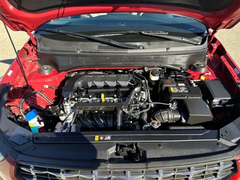 Used 2025 Hyundai Venue SEL image 34
