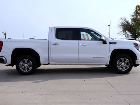 Used 2024 GMC Sierra 1500 SLT image 7