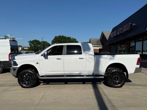 Used 2018 RAM 2500 Laramie AWD/4WD image 3