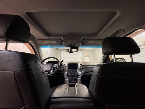 Used 2018 Chevrolet Tahoe LT w/ LT Signature Package image 21