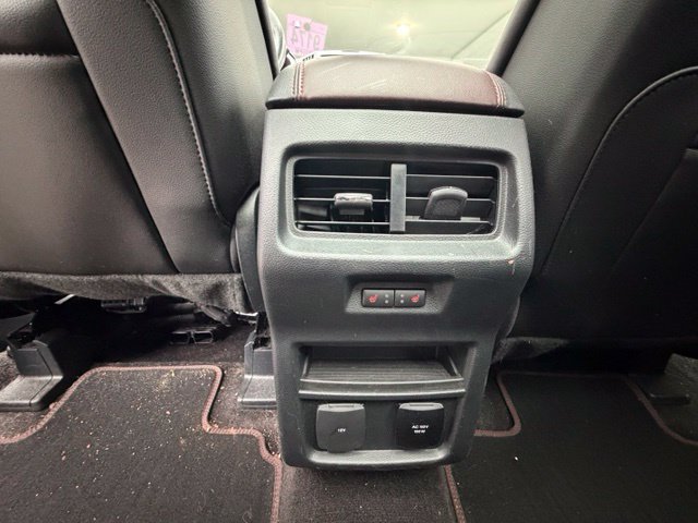 Used 2020 Ford Edge Titanium w/ Equipment Group 301A FWD image 18