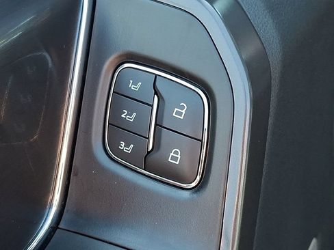 Used 2025 Ford F150 Lariat AWD/4WD image 28