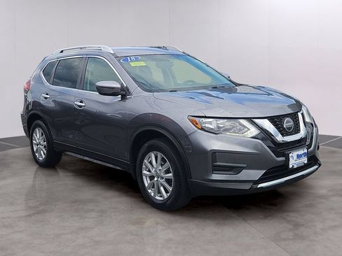 Used 2018 Nissan Rogue SV AWD/4WD image 3