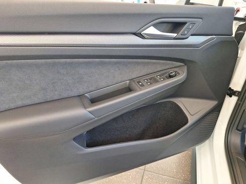New 2026 Volkswagen GTI SE FWD image 19