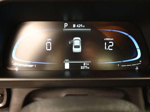 Certified 2025 Hyundai Elantra Sport image 16