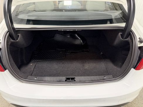 Used 2013 Volvo S60 T5 image 9