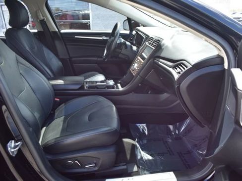 Used 2019 Ford Fusion Titanium FWD image 45