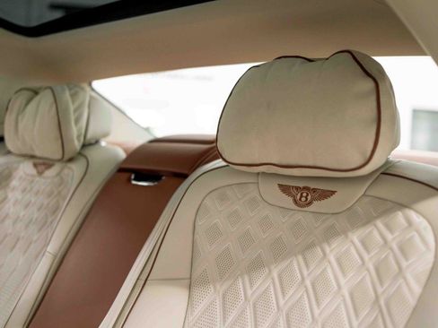 Used 2022 Bentley Flying Spur W12 AWD/4WD image 54