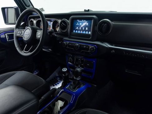 Used 2023 Jeep Wrangler Freedom Edition image 27