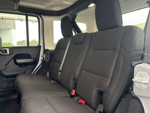 Used 2020 Jeep Wrangler Unlimited Sport S AWD/4WD image 10