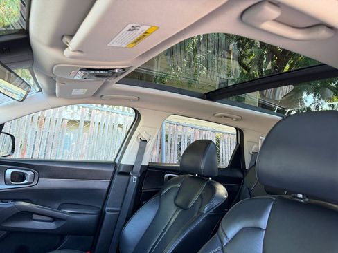 Used 2025 Kia Sorento S w/ Panoramic Sunroof Package AWD/4WD image 13