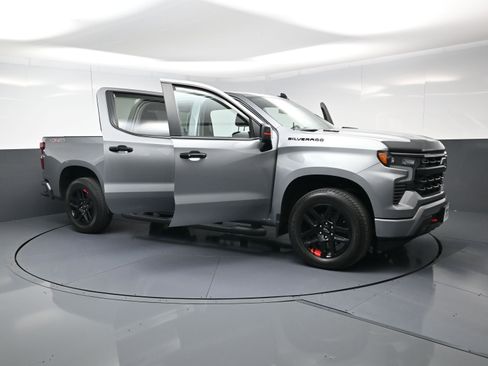 Certified 2023 Chevrolet Silverado 1500 RST w/ Redline Edition image 23
