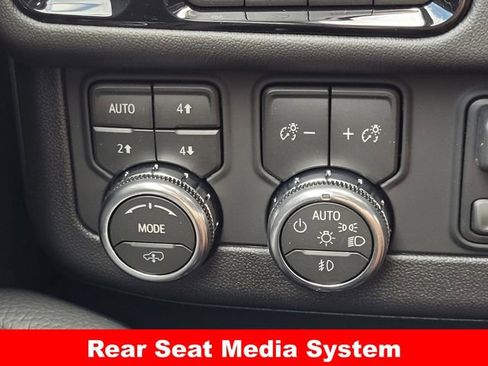 New 2026 GMC Yukon XL Denali w/ Denali Reserve Package AWD/4WD image 18