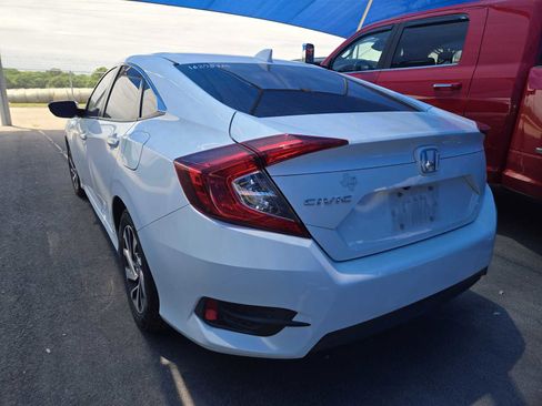 Used 2017 Honda Civic EX image 3