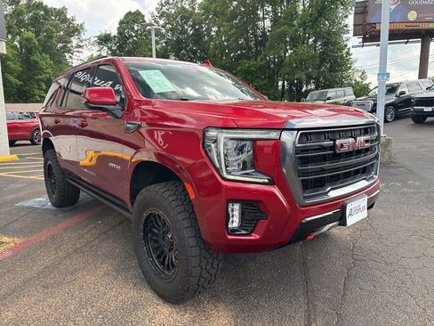 Used 2024 GMC Yukon AT4 AWD/4WD image 4