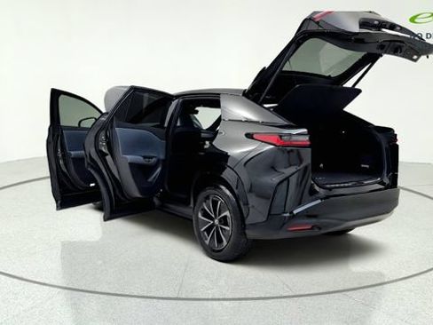 Used 2026 Lexus RZ 350e 2WD w/ Convenience Package image 16
