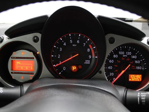 Used 2012 Nissan 370Z Roadster RWD image 22