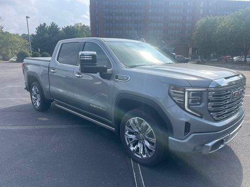 Used 2026 GMC Sierra 1500 Denali w/ Denali Reserve Package AWD/4WD image 4