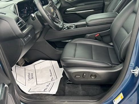 Certified 2025 Chevrolet Traverse LT AWD/4WD image 14