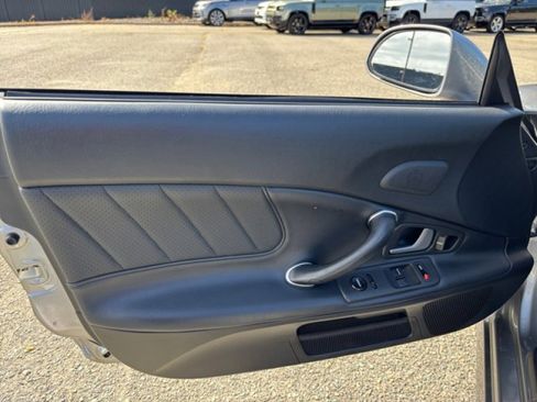 Used 2004 Honda S2000 image 17