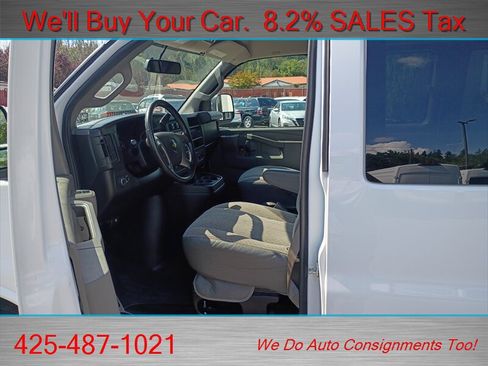 Used 2017 Chevrolet Express 3500 LT w/ LT Preferred Equipment Group RWD image 10