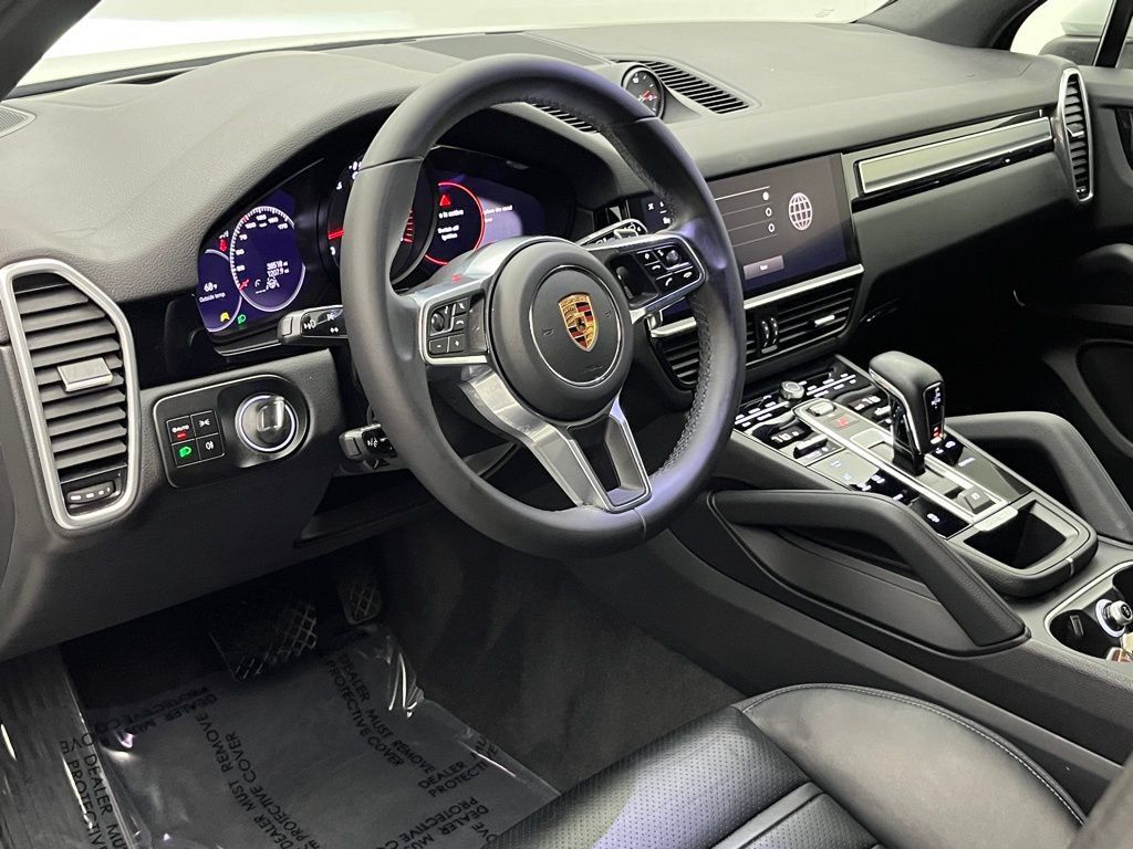 Certified 2023 Porsche Cayenne AWD/4WD image 4