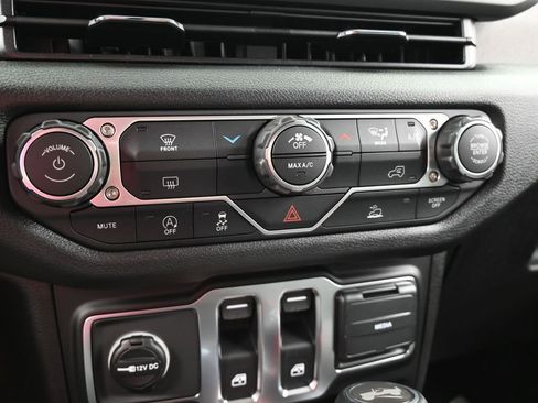 New 2026 Jeep Wrangler Sport AWD/4WD image 19