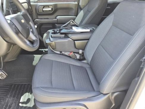 Used 2023 Chevrolet Silverado 1500 Custom AWD/4WD image 3