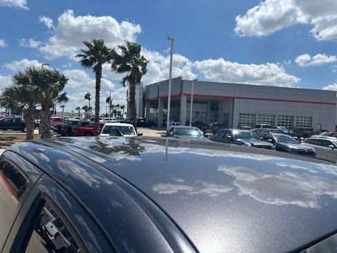 Used 2023 Toyota Tacoma TRD Sport w/ Technology Package AWD/4WD image 7