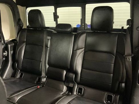 Used 2020 Jeep Gladiator Overland w/ Popular Equipment Package image 16