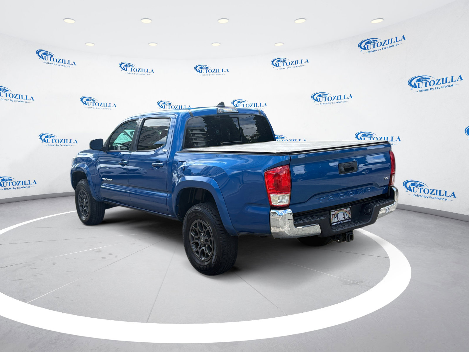 Used 2018 Toyota Tacoma SR5 RWD image 3