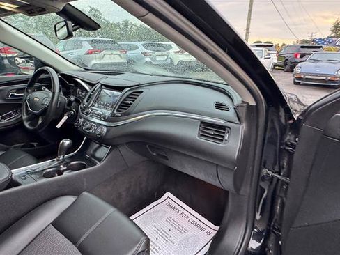 Used 2016 Chevrolet Impala LT w/ Convenience Package FWD image 40