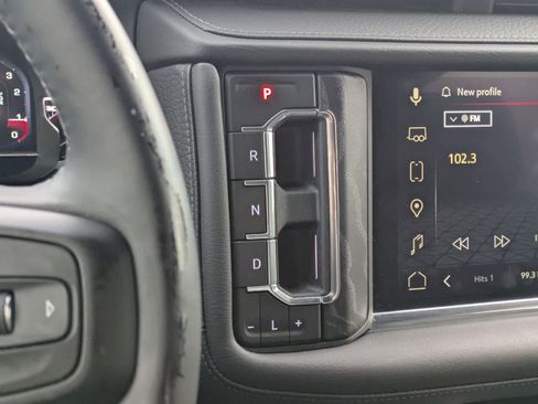 Used 2024 GMC Yukon XL Denali AWD/4WD image 33