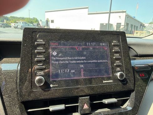 Used 2021 Toyota Camry SE FWD image 12