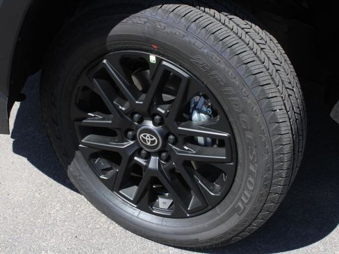 New 2026 Toyota Tundra Limited AWD/4WD image 7