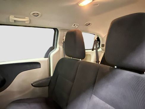 Used 2017 Dodge Grand Caravan SE w/ Power Window Group image 19